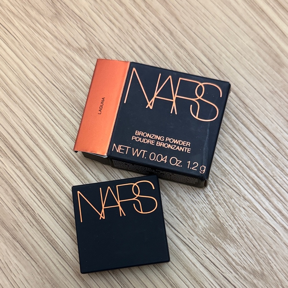 NARS Bronzing Powder with Black and Orange Design